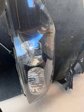 Laden Sie das Bild in den Galerie-Viewer, Frontscheinwerfer Audi Q7 Links Scheinwerfer Headlight