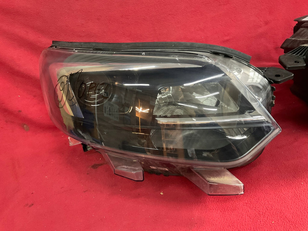 Frontscheinwerfer Opel Zafira Vivaro 9832836480 9832837680 Xenon Ein Satz