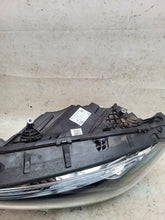 Laden Sie das Bild in den Galerie-Viewer, Frontscheinwerfer Mercedes-Benz Gla H247 A2479063504 Full LED Links Headlight SCH2936561989du