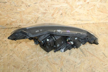 Load image into Gallery viewer, Frontscheinwerfer Toyota Yaris Links Scheinwerfer Headlight