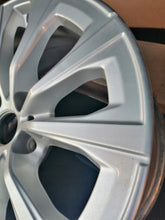 Laden Sie das Bild in den Galerie-Viewer, 1x Alufelge 17 Zoll 7.5" 5x112 30ET Glanz Silber 6883517 BMW Rim Wheel FEL5324623546ed