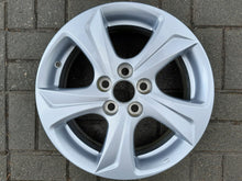 Load image into Gallery viewer, 1x Alufelge 15 Zoll 6.0&quot; 5x100 45ET Glanz PW4570D002 Toyota Rim Wheel