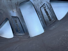 Load image into Gallery viewer, 1x Alufelge 17 Zoll 7.0&quot; 5x112 40ET 3G0601025F VW Rim Wheel