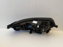 Laden Sie das Bild in den Galerie-Viewer, Frontscheinwerfer Renault Megane E-Tech 260605490R 260103279R Vorderseite SCH2039778056og