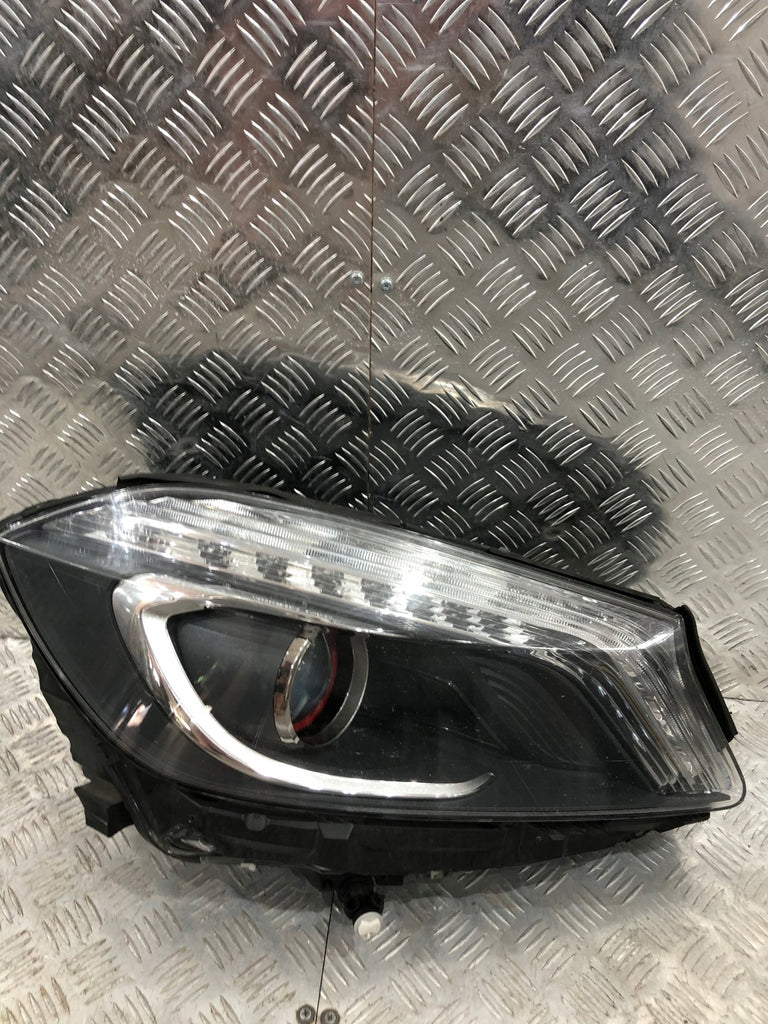 Frontscheinwerfer Mercedes-Benz Amg A1768204361 Xenon Rechts Headlight