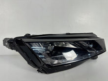 Laden Sie das Bild in den Galerie-Viewer, Frontscheinwerfer Skoda Octavia IV 5E4941016 Rechts Scheinwerfer Headlight SCH1751149939lt