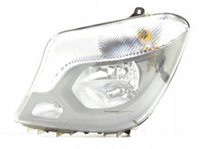 Laden Sie das Bild in den Galerie-Viewer, Frontscheinwerfer Mercedes-Benz Sprinter 906 9068202361 Links Headlight SCH1557121347ki