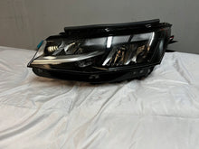 Laden Sie das Bild in den Galerie-Viewer, Frontscheinwerfer VW Transporter 7T1941035AE Links Scheinwerfer Headlight