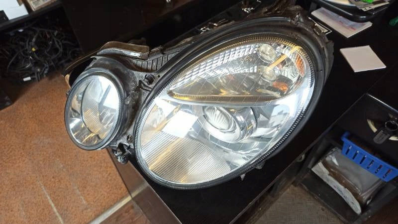 Frontscheinwerfer Mercedes-Benz W211 Xenon Links Scheinwerfer Headlight