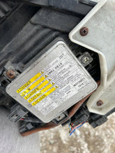 Laden Sie das Bild in den Galerie-Viewer, Frontscheinwerfer Peugeot 4007 Xenon Ein Satz Scheinwerfer Headlight SCH5981694050cx