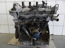 Laden Sie das Bild in den Galerie-Viewer, Motor Renault Espace IV F4R794 2.0 163PS 120kW 133TKm 2005 Benzin Unkomplett