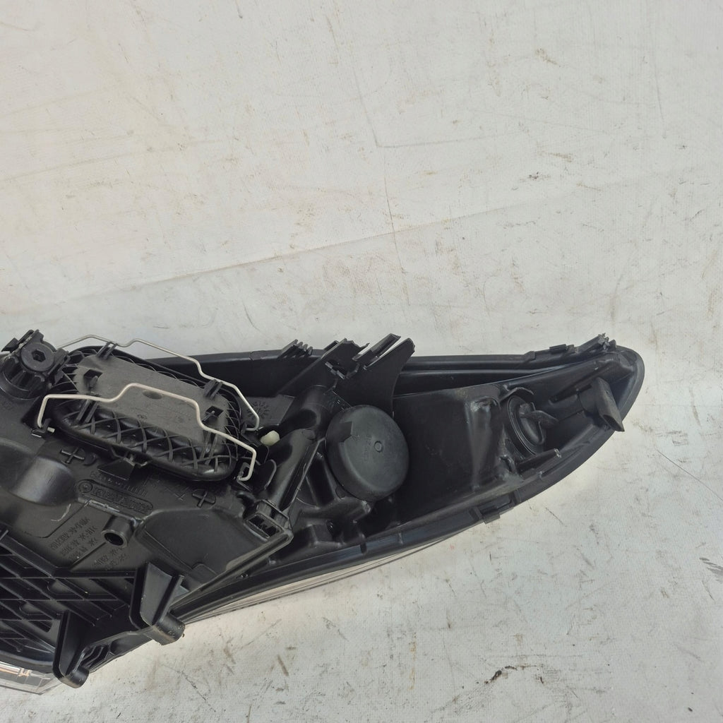 Frontscheinwerfer Renault Megane III 260108719R Rechts Scheinwerfer Headlight SCH8067619759rh