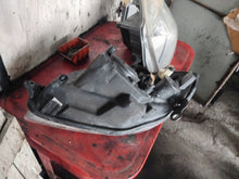 Load image into Gallery viewer, Frontscheinwerfer Skoda Fabia II Roomster Ein Satz Scheinwerfer Headlight SCH9066921918jj