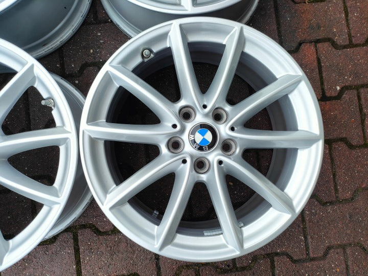4x Alufelge 17 Zoll 7.5" 5x112 52ET Glanz Silber 6856061 BMW F39 X1 F48 FEL7710619908dt