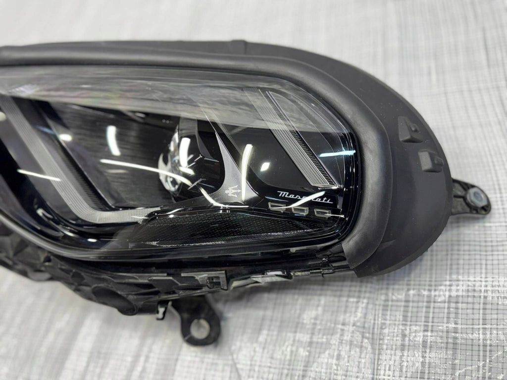 Frontscheinwerfer Maserati I 06701588620 Links Scheinwerfer Headlight SCH2632683079pq