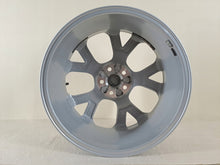 Laden Sie das Bild in den Galerie-Viewer, 1x Alufelge 17 Zoll 6.5&quot; 5x100 48ET Glanz Silber 6F9601025H Seat Arona Rim Wheel