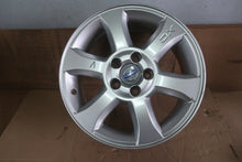 Laden Sie das Bild in den Galerie-Viewer, 1x Alufelge 16 Zoll 7.0&quot; 5x108 50ET Glanz Silber 30714024 Volvo Xc70 Xc60
