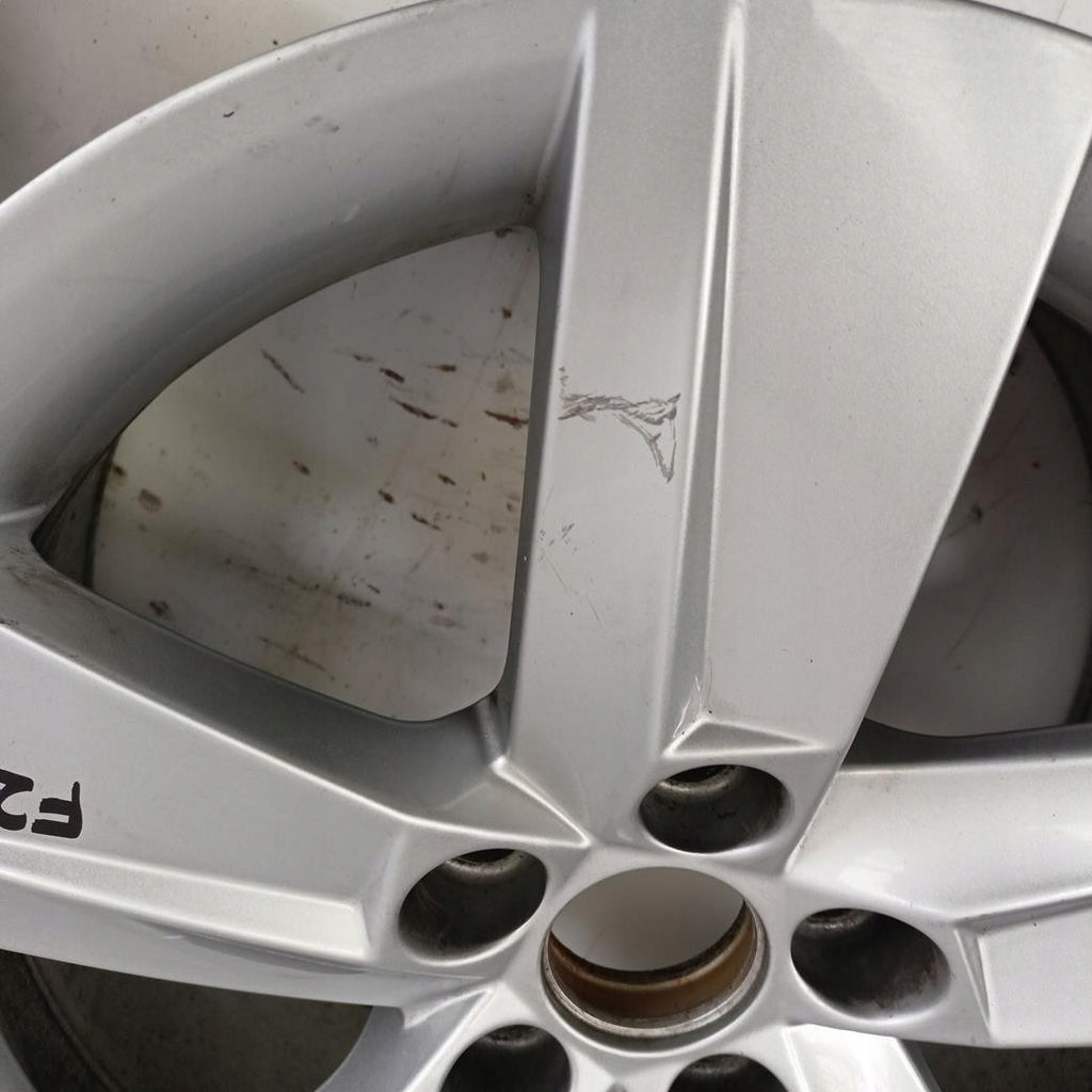 1x Alufelge 16 Zoll 7.0" 5x100 46ET Glanz Silber 6V0601025B Skoda Fabia Iii FEL8641792122xt