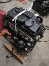 Load image into Gallery viewer, Motor VW Passat BMR 2.0 TDI 170PS 125kW 116TKm Diesel Engine Unkomplett