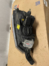 Laden Sie das Bild in den Galerie-Viewer, Frontscheinwerfer Skoda Yeti 5l 5L1941016C Xenon Rechts Scheinwerfer Headlight