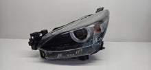 Load image into Gallery viewer, Frontscheinwerfer Mazda 2 D43N-51040 LED Ein Stück (Rechts oder Links) Headlight