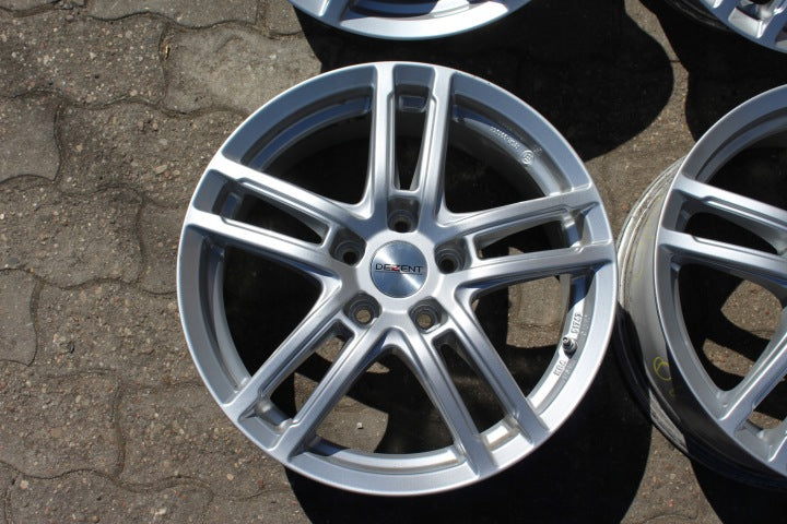 4x Alufelge 17 Zoll 7.0" 5x114.3 50ET Glanz Silber KBA-51743- Hyundai I Z FEL4641997346iw