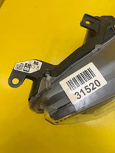 Laden Sie das Bild in den Galerie-Viewer, Frontscheinwerfer Toyota 4 Yaris EUK0-8 LED Links Scheinwerfer Headlight SCH6316451473yd