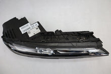 Laden Sie das Bild in den Galerie-Viewer, Frontscheinwerfer BMW 7 9879936 LED Rechts Scheinwerfer Headlight