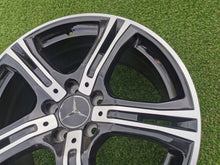 Laden Sie das Bild in den Galerie-Viewer, 1x Alufelge 18 Zoll 8.0" 5x112 45ET Glanz Silber A2074011602 Mercedes-Benz Coupe FEL7306933697gg
