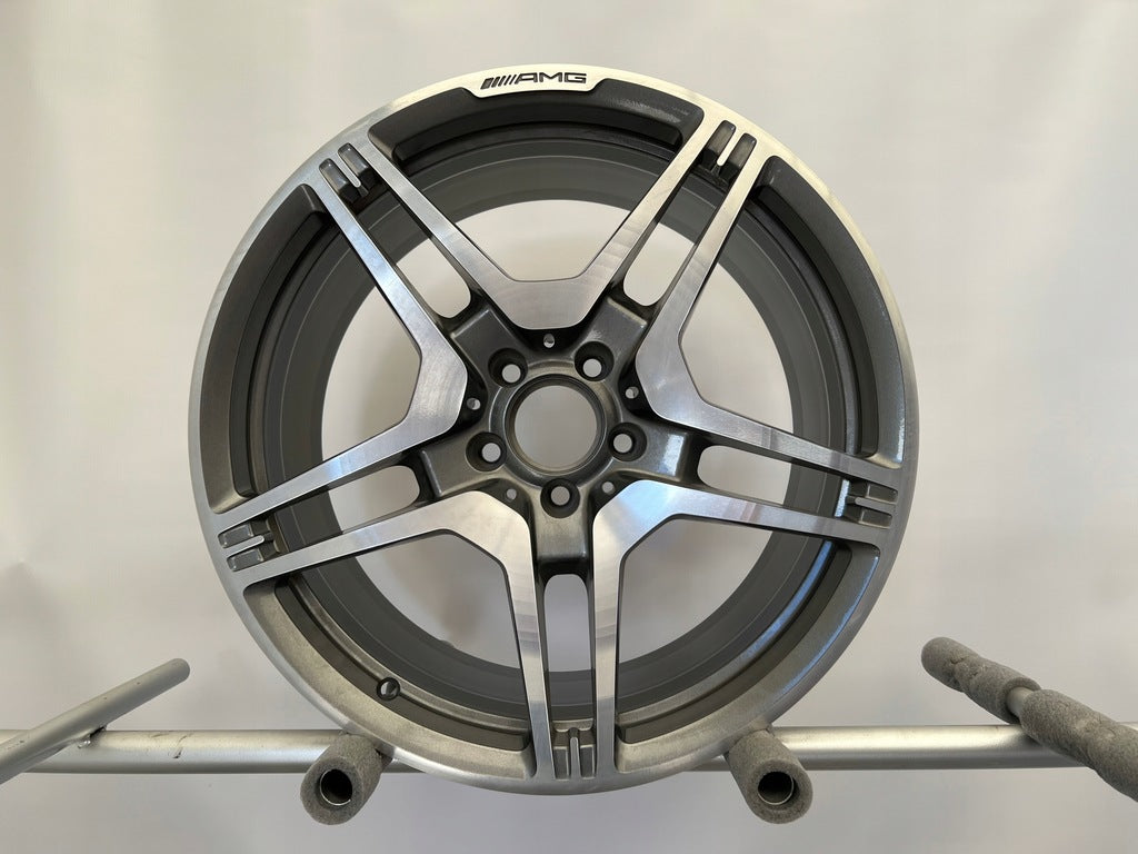 1x Alufelge 19 Zoll 9.5