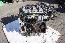 Load image into Gallery viewer, Motor Hyundai Kia Opel Renault Santa I Fe D4EB 2.2 CRDi 81TKm Diesel Komplett