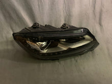 Laden Sie das Bild in den Galerie-Viewer, Frontscheinwerfer VW Touran 1t1 1T1941754D LED Rechts Scheinwerfer Headlight