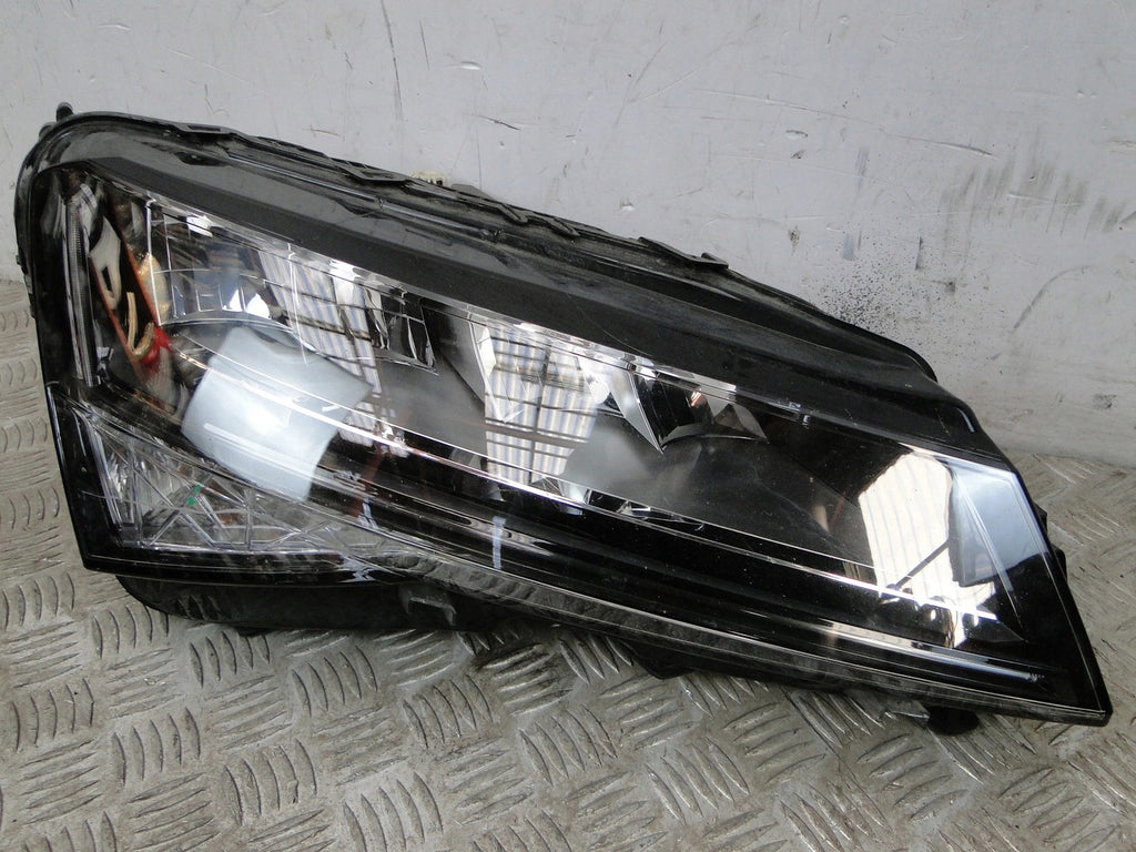 Frontscheinwerfer Skoda Superb III 3V1941016C 3V1941015C LED Ein Satz Headlight