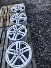 Laden Sie das Bild in den Galerie-Viewer, 4x Alufelge 17 Zoll 7.0" 5x112 42ET Glanz Silber 8W0601025P Audi Rim Wheel FEL4972618657ps