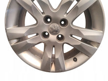 Laden Sie das Bild in den Galerie-Viewer, 1x Alufelge 17 Zoll 7.0" 4x108 29ET Glanz Silber 9685737280 Peugeot 5008 I FEL9440877868vt