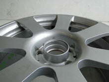 Laden Sie das Bild in den Galerie-Viewer, 1x Alufelge 17 Zoll 8.0&quot; 5x112 43ET Glanz Silber A2214010202 Mercedes-Benz W221