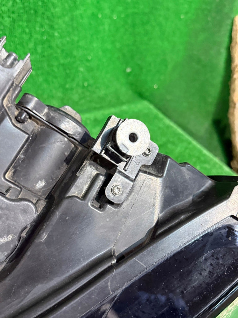 Frontscheinwerfer Seat Tarraco 5FJ941007J 90143460 LED Rechts oder Links