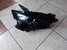 Laden Sie das Bild in den Galerie-Viewer, Frontscheinwerfer Mazda Cx 30 Cx-30 DGJ1-51030-1 Rechts Scheinwerfer Headlight SCH4209501471sh