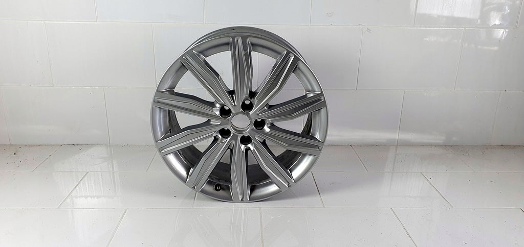 1x Alufelge 19 Zoll 8.5