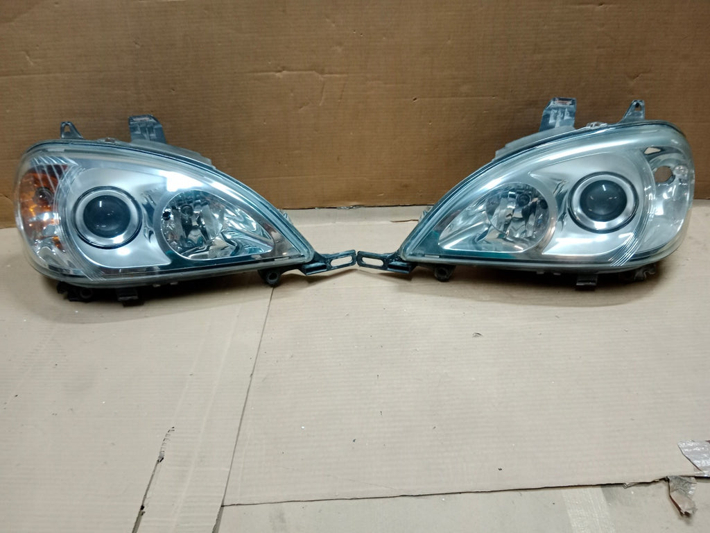 Frontscheinwerfer Mercedes-Benz W163 1638200749 Ein Stück (Rechts oder Links)