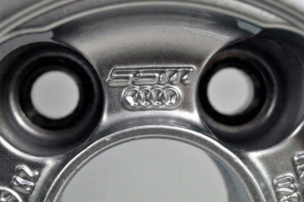 1x Alufelge 15 Zoll 6.0" 5x100 38ET Glanz Silber 8L0601025 Audi A3 Rim Wheel