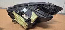 Laden Sie das Bild in den Galerie-Viewer, Frontscheinwerfer Mercedes-Benz W206 A2069062204 Full LED Rechts Headlight SCH9453971700za