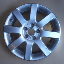 Load image into Gallery viewer, 1x Alufelge 17 Zoll 6.0&quot; 5x112 48ET VW Golf V Rim Wheel