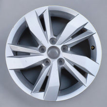 Load image into Gallery viewer, 1x Alufelge 15 Zoll 5.5&quot; 5x100 40ET Glanz Silber 2G0601025N VW Polo Rim Wheel