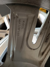 Load image into Gallery viewer, 1x Alufelge 19 Zoll 8.0" 5x112 45ET Silber 11A071499 VW I Rim Wheel FEL9951069080rt