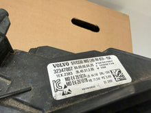 Laden Sie das Bild in den Galerie-Viewer, Frontscheinwerfer Volvo V60 II S60 III 32347007 LED Rechts Headlight SCH1784611996xe