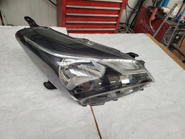 Frontscheinwerfer Toyota Yaris Rechts Scheinwerfer Headlight SCH3798891628ji