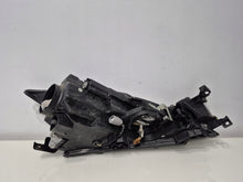 Laden Sie das Bild in den Galerie-Viewer, Frontscheinwerfer Mazda II Bi-Xenon Links Scheinwerfer Headlight SCH5860363896fl