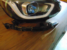 Laden Sie das Bild in den Galerie-Viewer, Frontscheinwerfer Honda Jazz V 33100-TZA-G22 LED Rechts Scheinwerfer Headlight