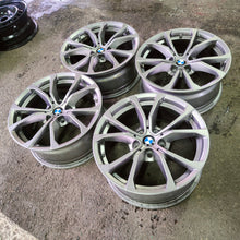 Laden Sie das Bild in den Galerie-Viewer, 4x Alufelge 17 Zoll 7.5" 5x112 30ET Glanz Grau 6883518 BMW Rim Wheel FEL7470211147xp
